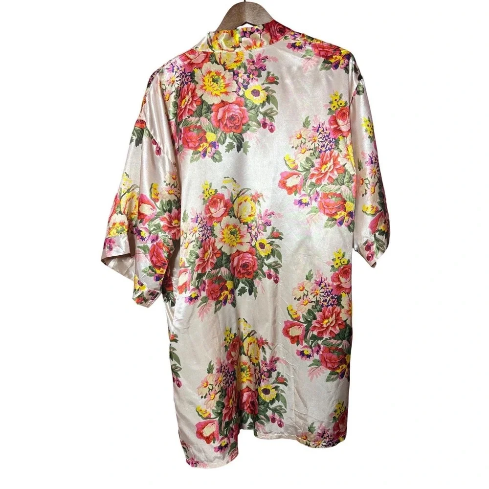 Ms. Lovely Women Size XS/S Floral Short Sleeve Open Front Beige Kimono Robe